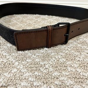 Gucci brown belt with signature logo